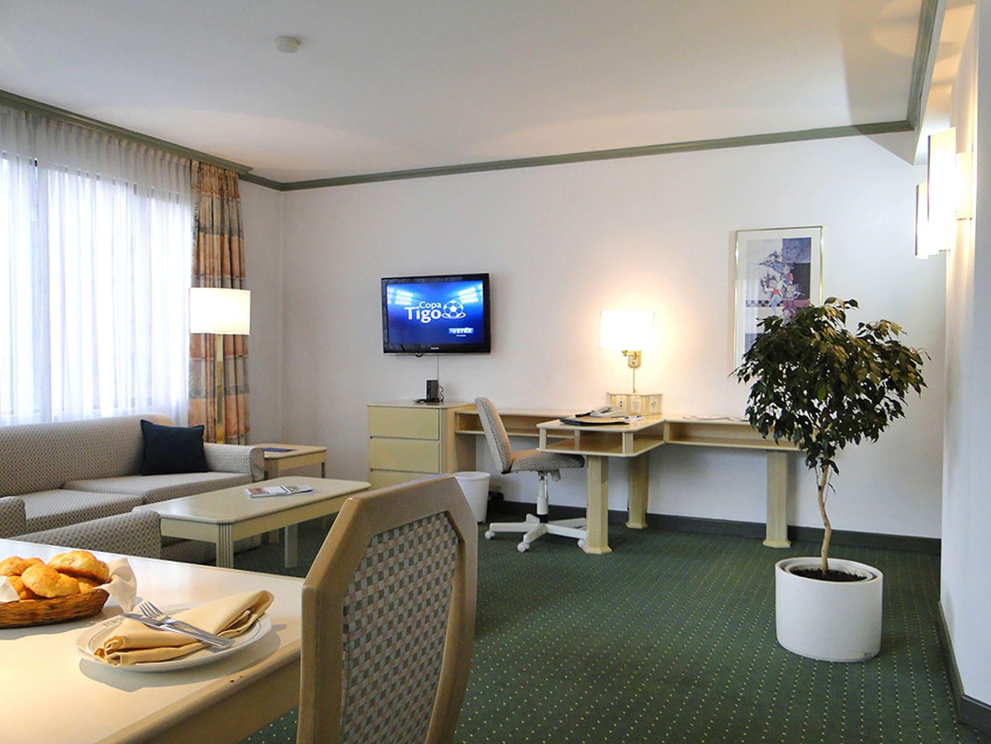 Hotel Europa Ла Пас Екстериор снимка